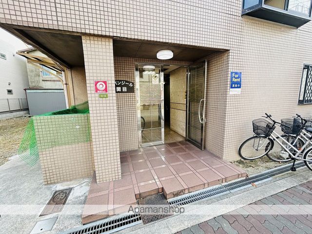 ラパンジール関目の玄関写真