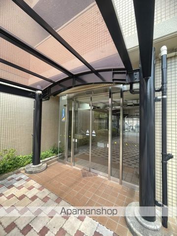 藤和東雲公園ハイタウンの玄関写真