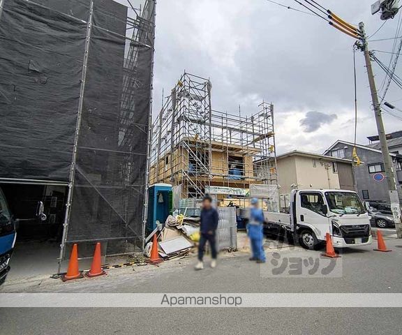 ヒカルサ京都梅津東の玄関写真
