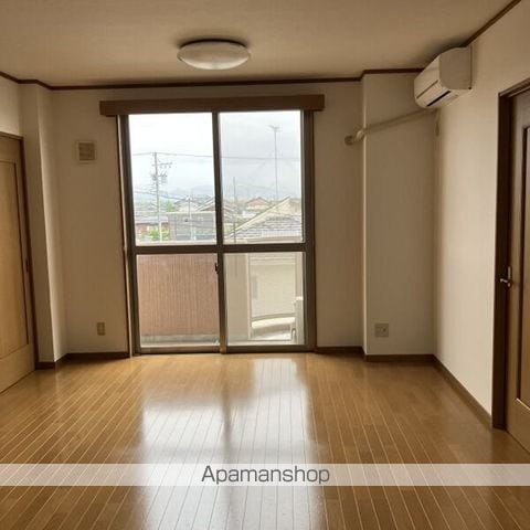 ロイヤル芝原南館の内装写真