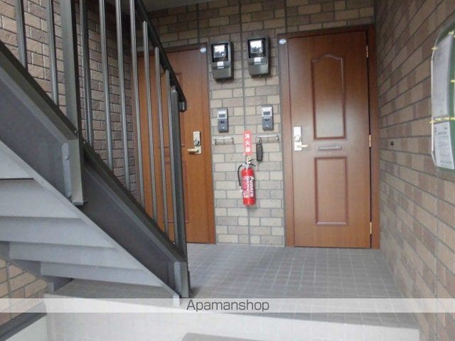 ファミール南昭和の玄関写真