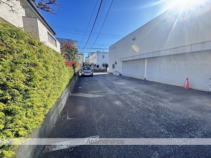 玉二ハイツ[1K/24.06m2]の駐車場1