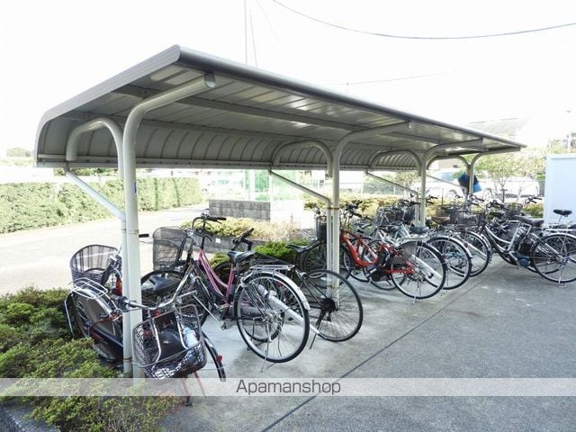 レオパレス小荷田の外観写真