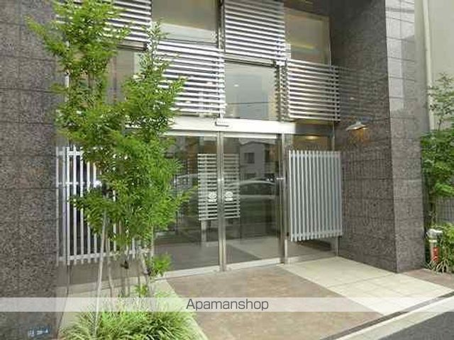 ライオンズクオーレ東京三ノ輪シティゲートの玄関写真