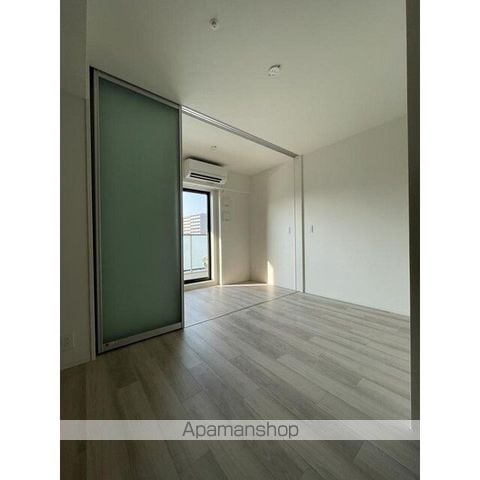 コンフォリア・リヴ本町WEST Qの内装写真