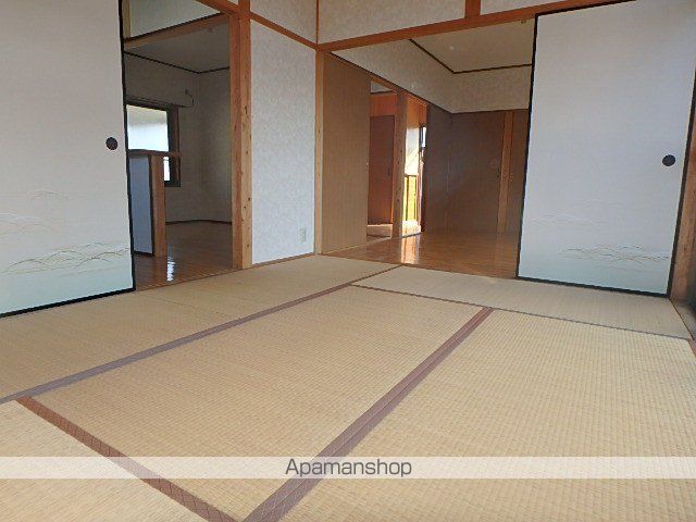 高嶋貸家の内装写真