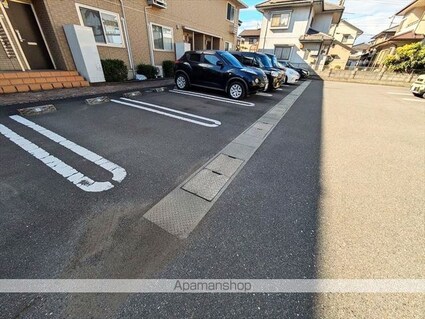 エクセラ　Ｃ棟[2LDK/57.39m2]の駐車場2