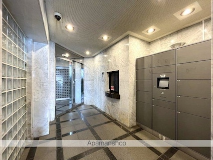 東京都世田谷区世田谷１丁目[1R/18m2]のエントランス1