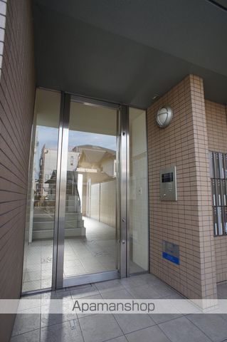 ファシルカワトの玄関写真