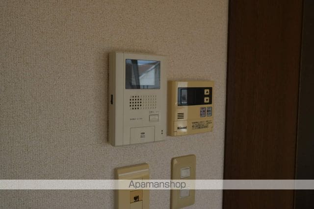 SURPLUS雨池Iの内装写真