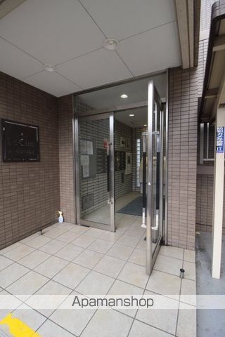ル・サンク西市の玄関写真
