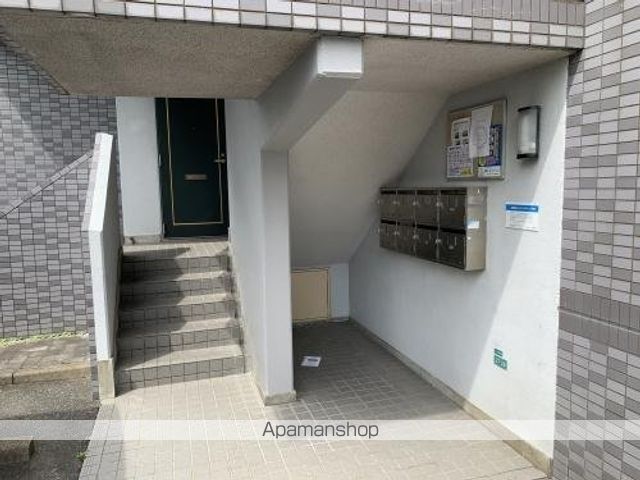 ルミエール篠原の玄関写真