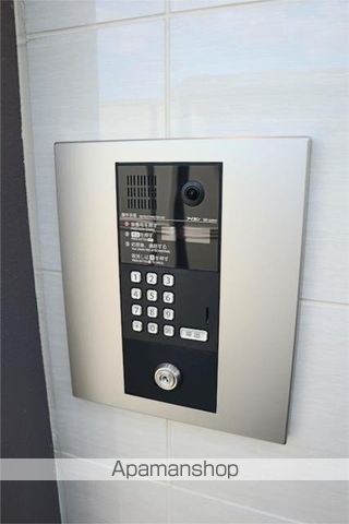 フラクタス尾浜の玄関写真