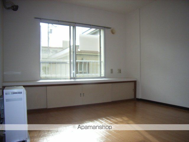ヴィレッジ山の手の内装写真