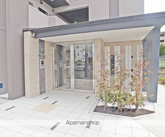 メゾングロリアの玄関写真