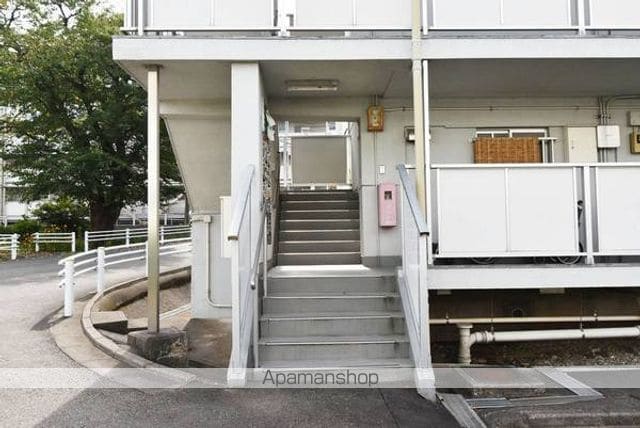 【八王子市小比企町のマンションの写真】