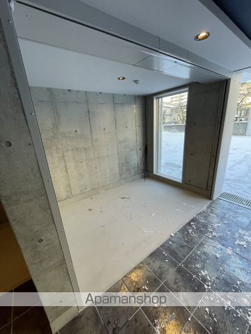 シューレジデンス元町の玄関写真