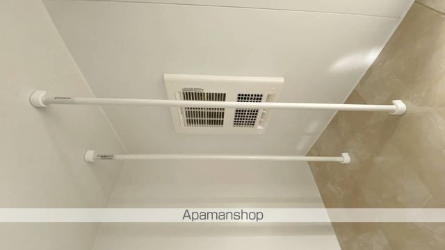 フレグランス 96の内装写真