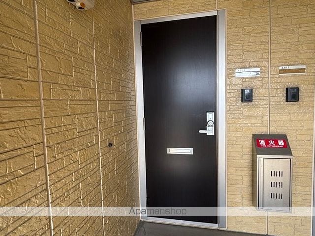 プラム A棟の玄関写真