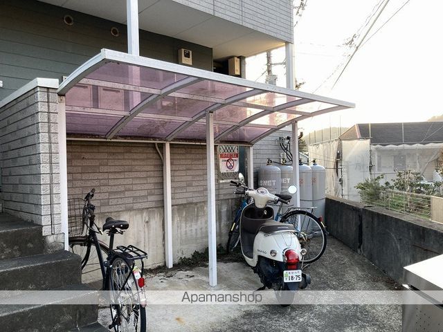 メゾンルレーブの玄関写真