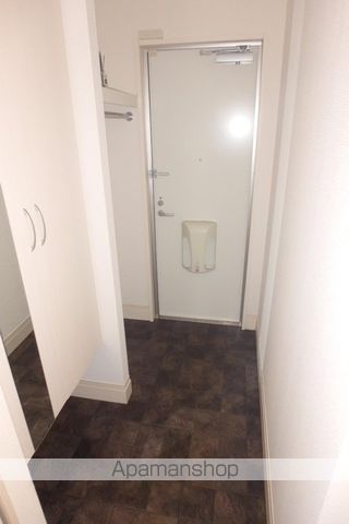 アヴァン　ドゥース　Ｂ棟[2LDK/60.7m2]の玄関
