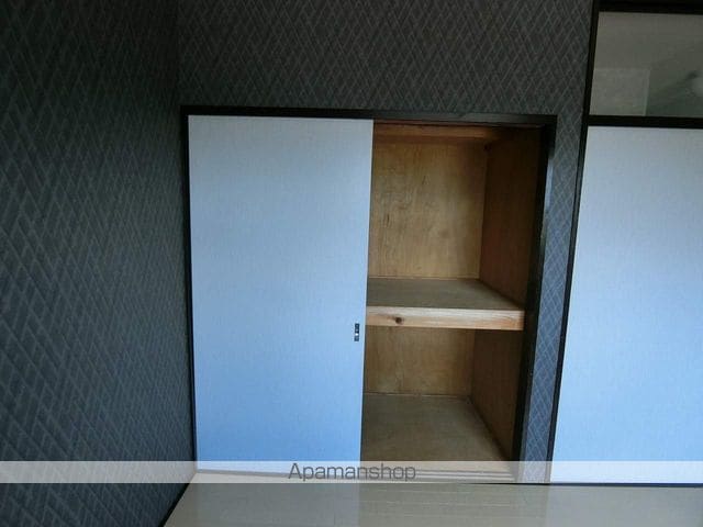 スクエアパークアパートメントIの内装写真