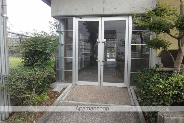 レジデンス扇の玄関写真