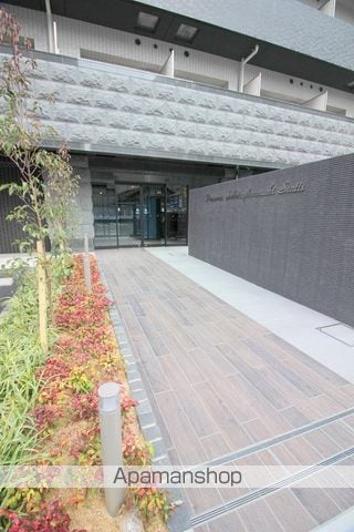 PRESSANCE堺筋本町SENTISの玄関写真