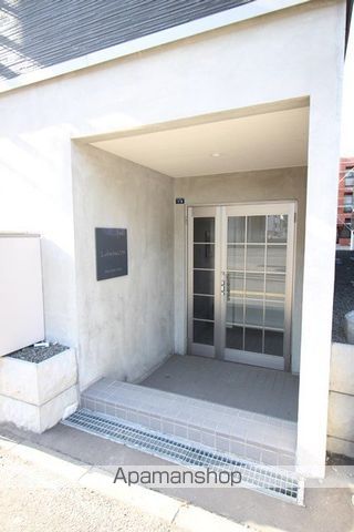 ラフレーズN34WESTの玄関写真