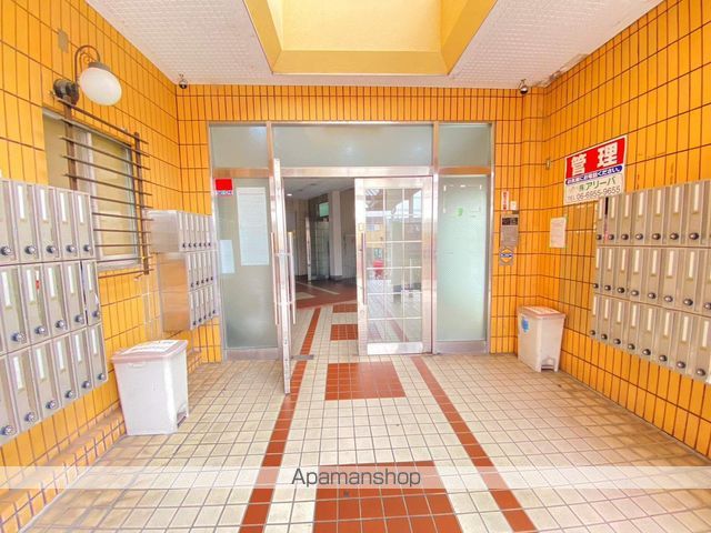 ハイクレスト宮之阪の玄関写真
