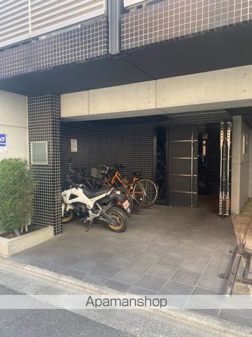 ブランノワール早稲田の玄関写真
