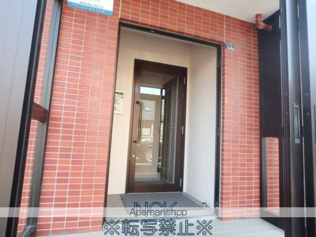 シャイニングライブIIIの外観写真