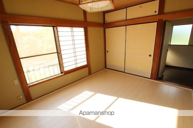 茂原市 2階建 築37年の内装写真