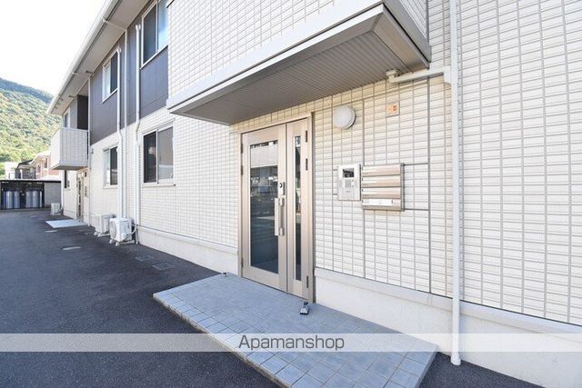 シャインポート屋島G・H棟 H棟の玄関写真