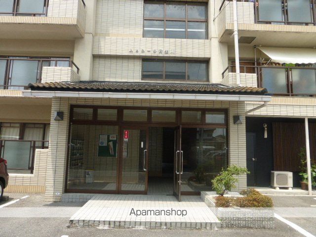 ふぁみーゆ貴生川の玄関写真