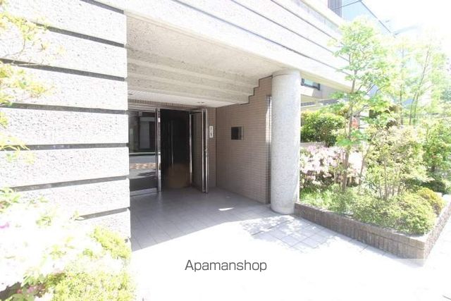 エスエスハイツ市川の玄関写真