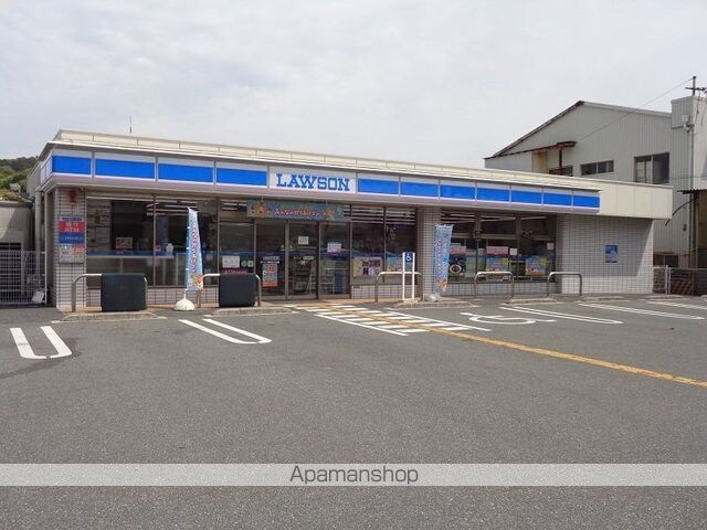 高知県高知市葛島３丁目[1K/27m2]の周辺3