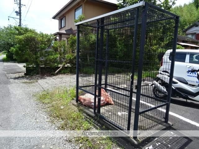 Surplus女神の外観写真