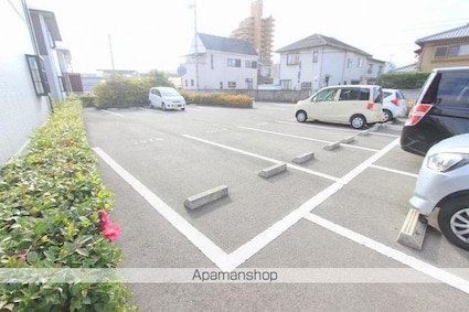 グリーンヒルズ太田　Ａ・Ｂ・Ｃ棟[2LDK/52.84m2]の駐車場