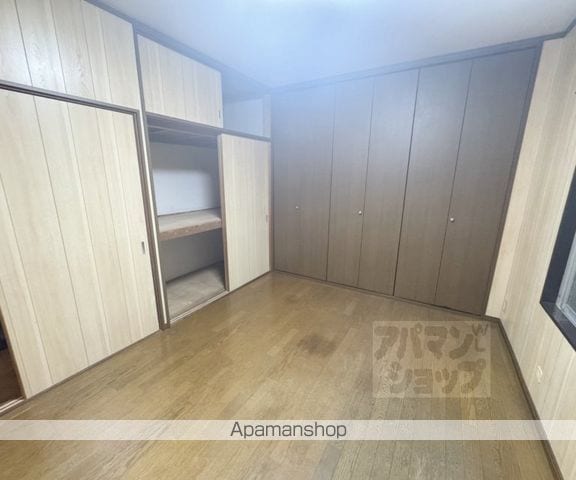 深草大亀谷大山町貸家の内装写真