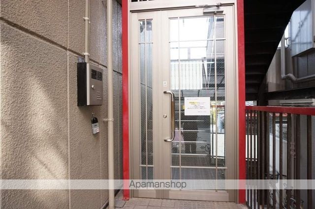 発春八坂ハイツの玄関写真