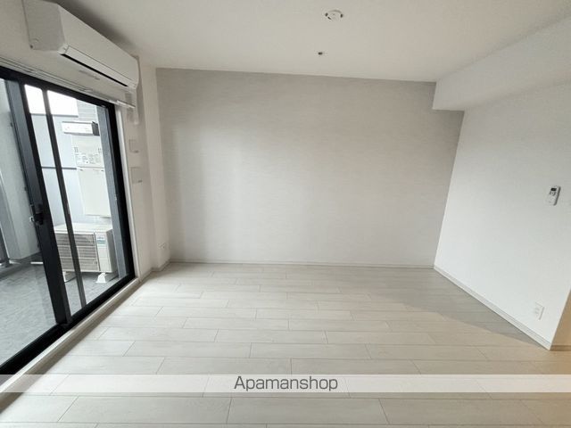ATTIRANT西三国の内装写真