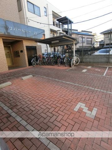 リバービュー21の玄関写真