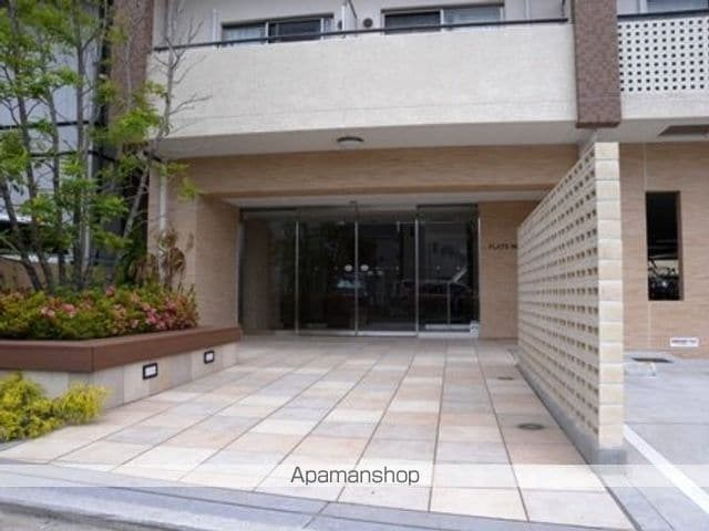 FLATS MINAGUCHIの玄関写真