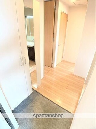 Ｅｓｐｏｉｒ[2LDK/58.37m2]の玄関