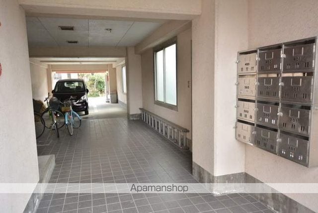 片岡ハイツの玄関写真