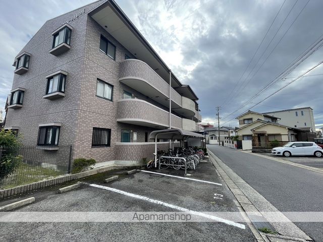 サンブルームの外観写真