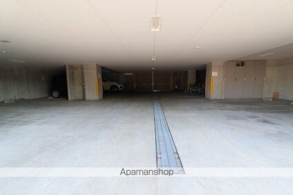 ステップ１[1K/28.89m2]の駐車場