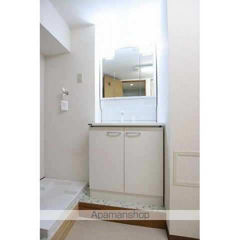 バーシティハウス市名坂の内装写真