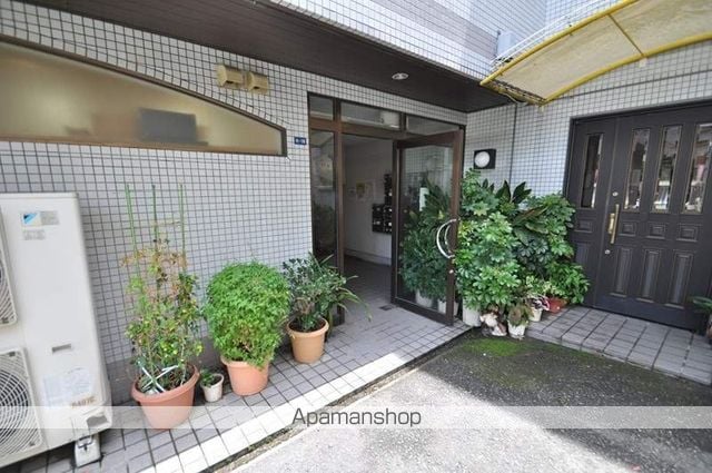 キャビンの玄関写真